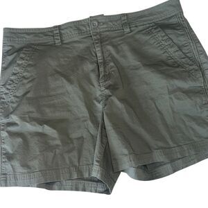 Eddie Bauer Olive Green Pockets Cotton Shorts Size 16